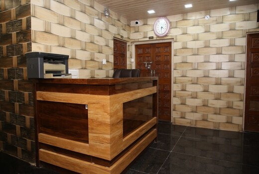 Hotel Yash Paradise