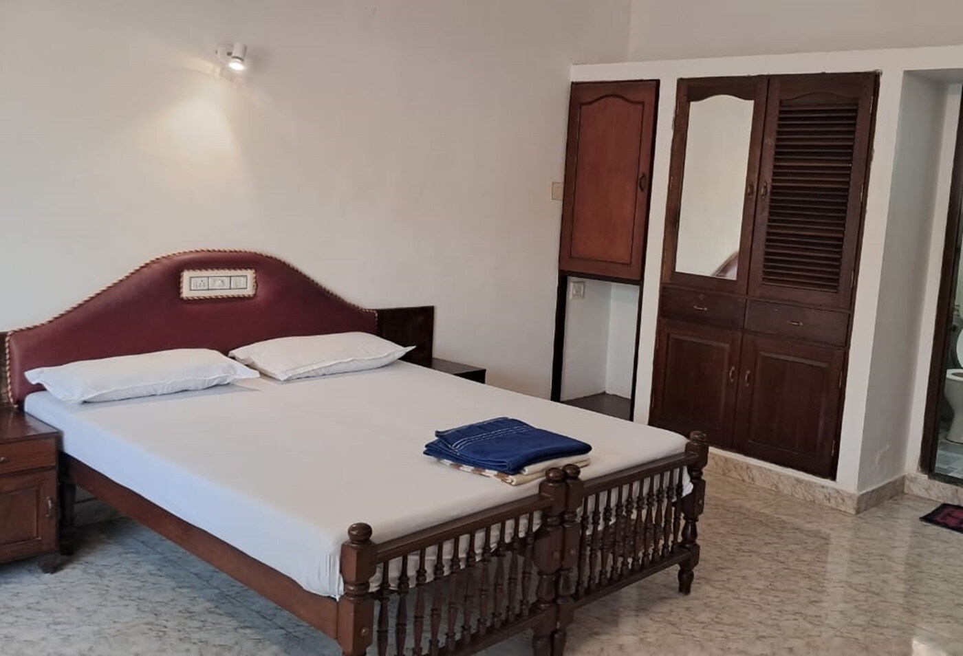 New Vipin Beach Resort