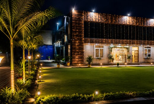 The City Crown Resort