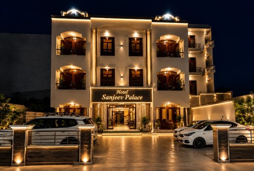 Hotel Sanjeev Palace