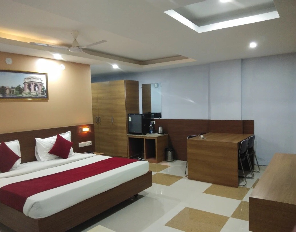 Hotel SPS Inn By BookingCare