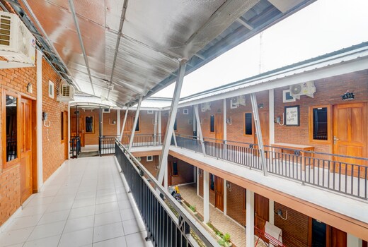 Hotel O D Kost In Kandri Semarang