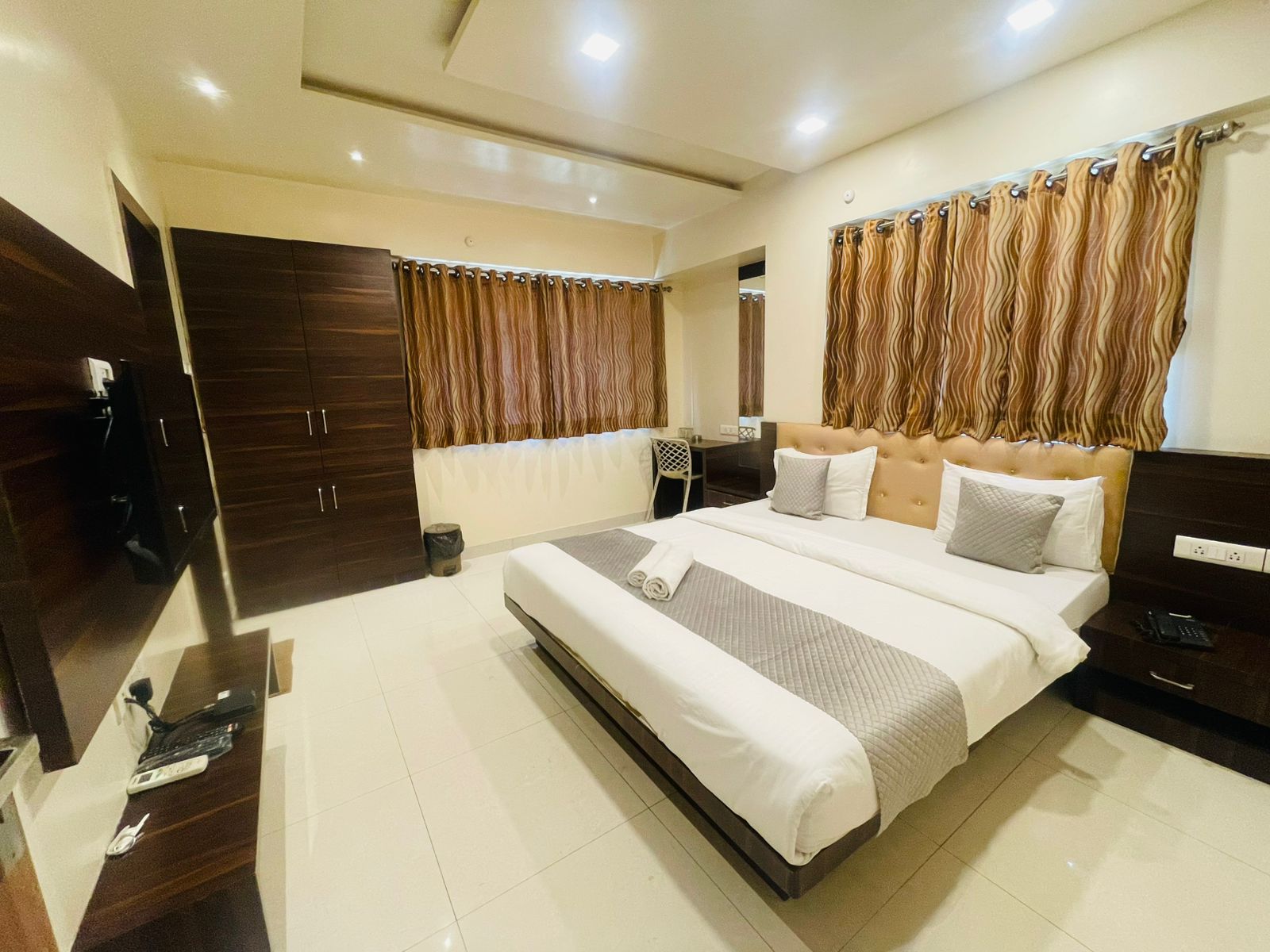 Hotel Grand Inn Baner