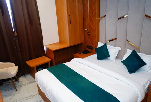 Hotel R Square Inn