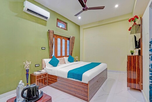 Hotel Pavitram