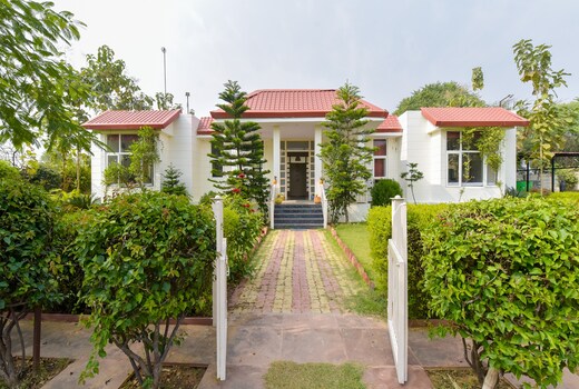DanCenter Ayut Sidhhi Villa | 3BHK | Pvt Pool | Jaipur