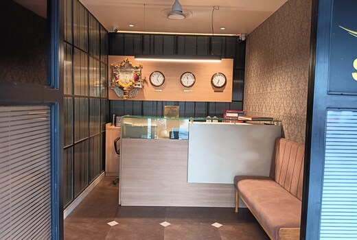 Hotel Samrat International