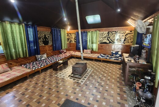 Chander guest house kasol