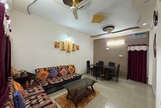 Akshat Homestay and Apartment