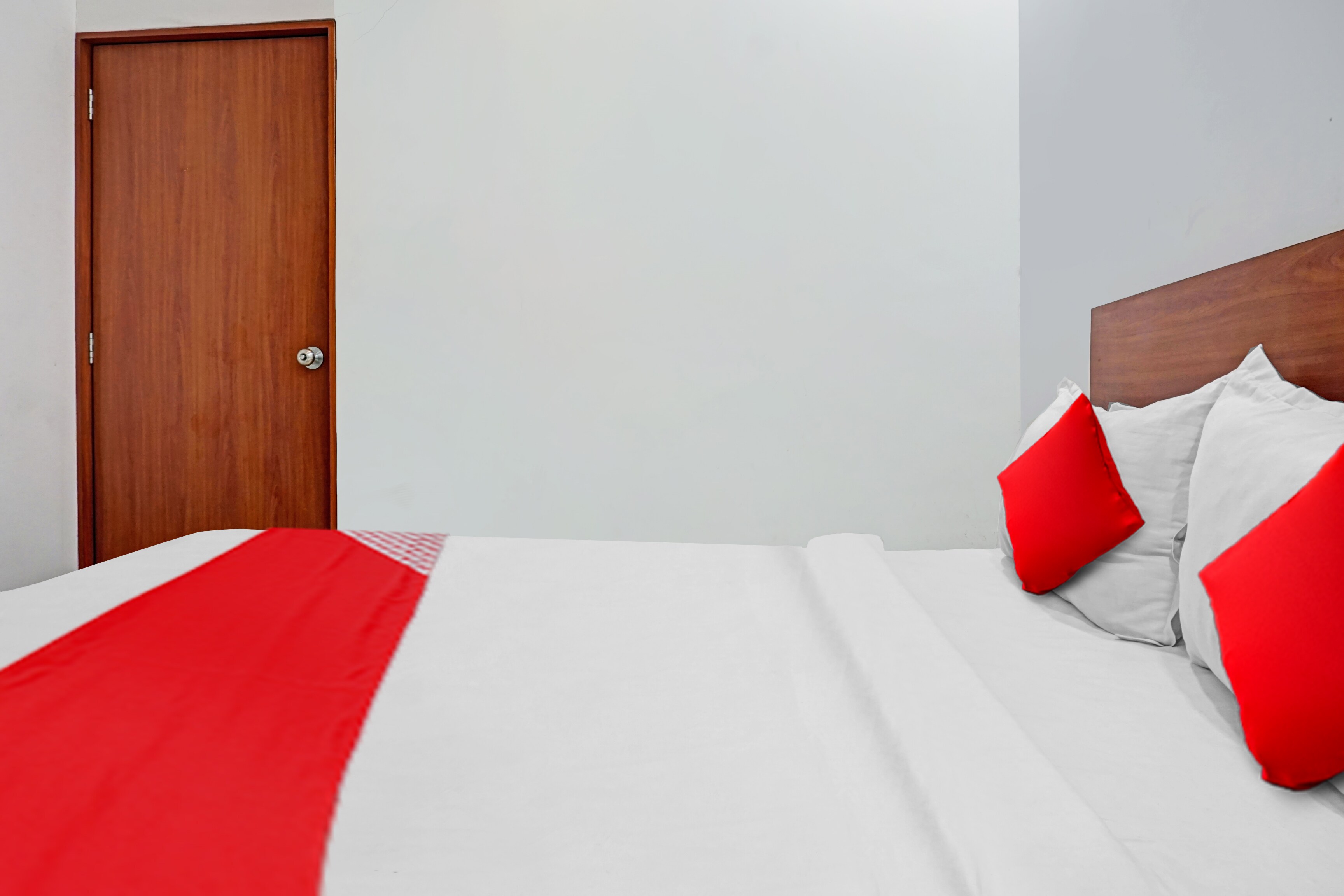 Hotel O Royal Inn