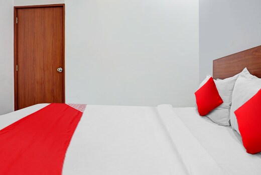 Hotel O Royal Inn