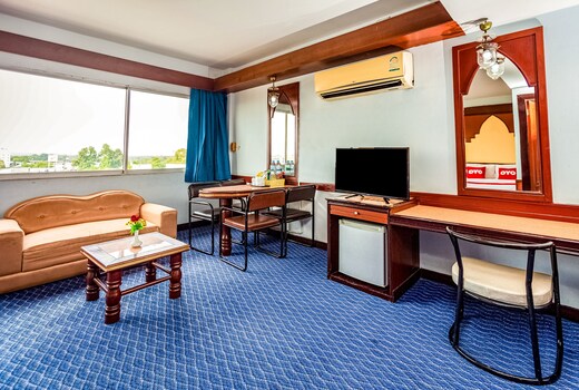 OYO 441 Grand Thara Hotel