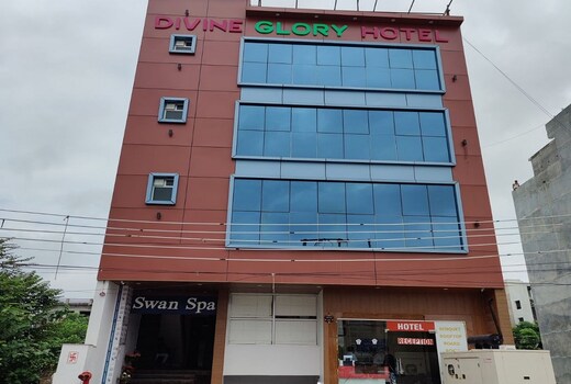 Divine Glory Hotel