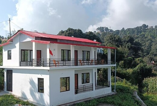 Apple Hilltop Homestay