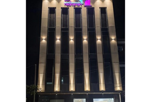 Hotel Shri Radhavan