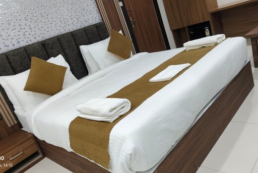 SKS SAFFRON SUITES