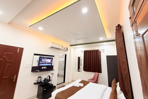 Hotel Aastha Inn