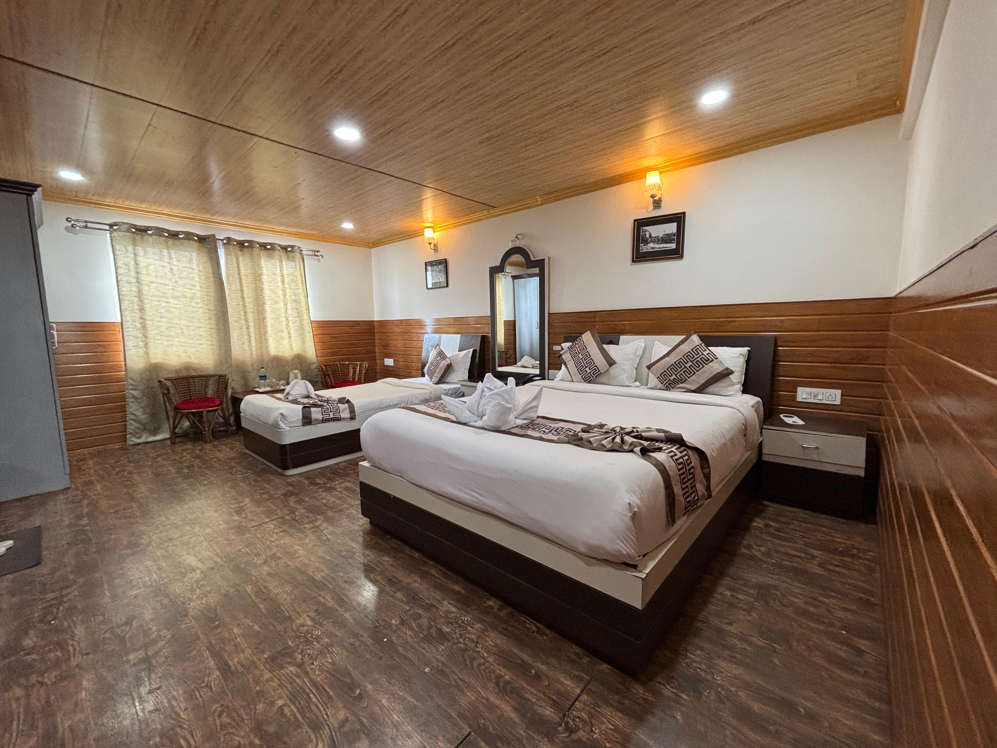 Hotel Kasturi Palace & Restaurant
