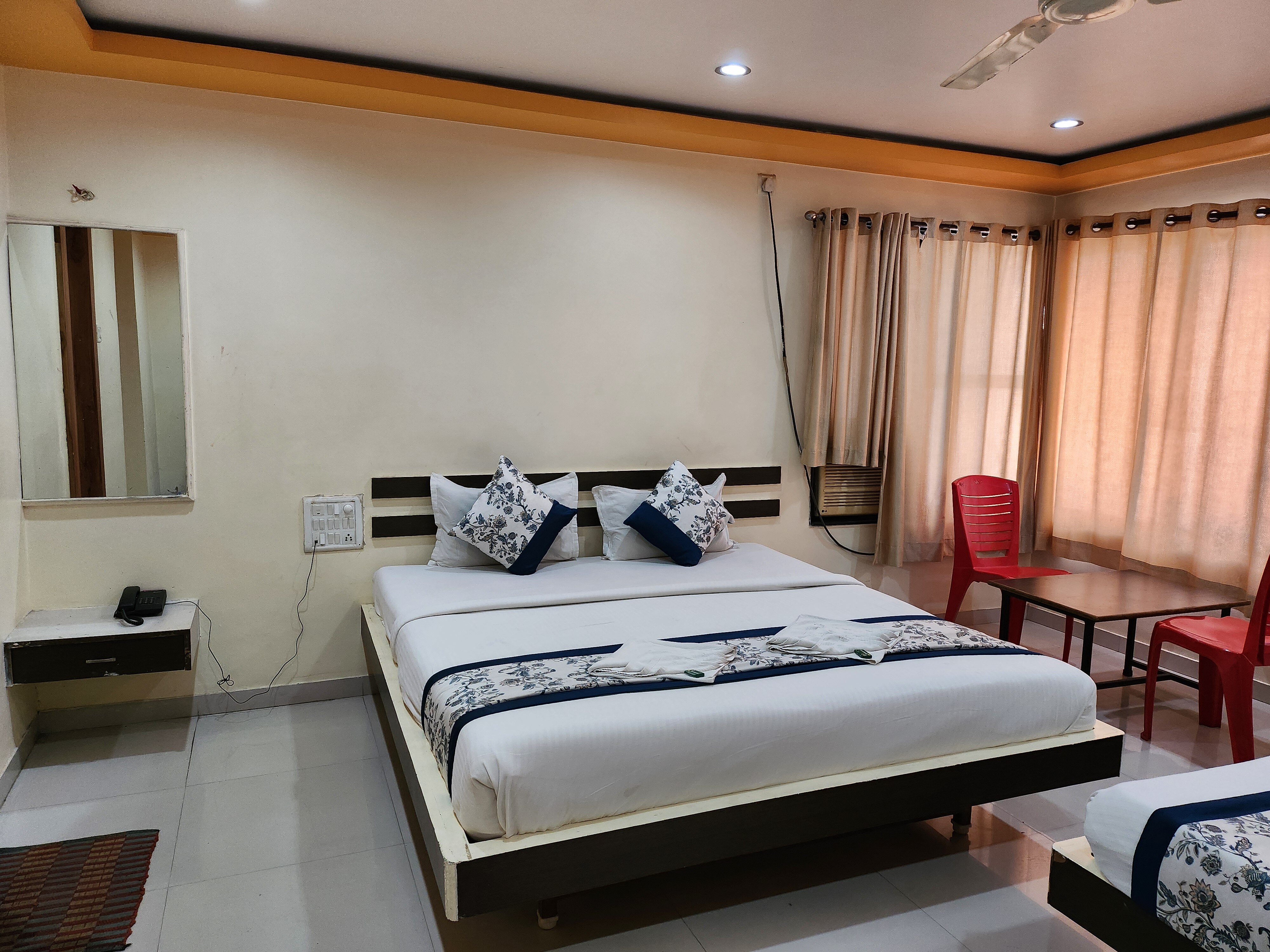 KDM Hotel Sai Geeta