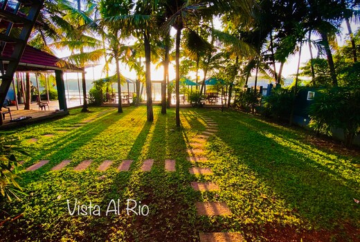 Vista-Al-Rio Villa | Rooms & Caretaker