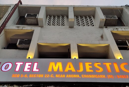 Hotel Majestica 22