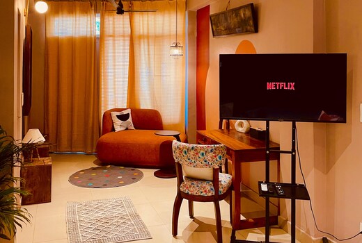 Evera Homes Stay Couple friendly studio