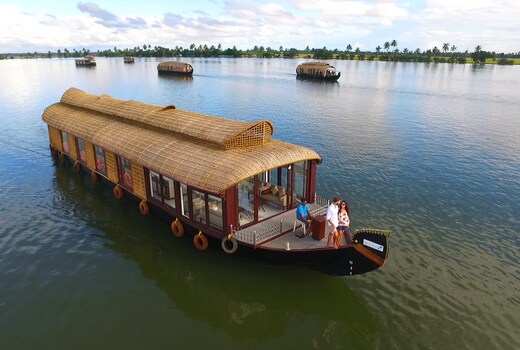 Onyx Houseboat