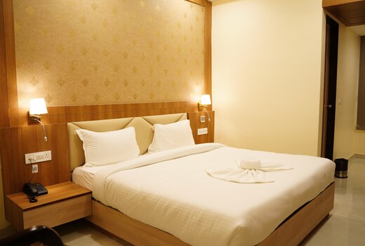 THE GAUTAM RESIDENCY