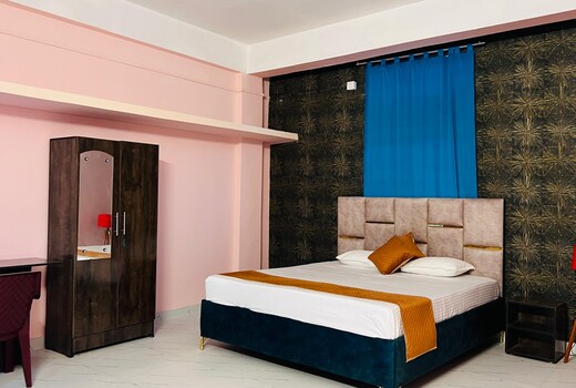 Royal Stay