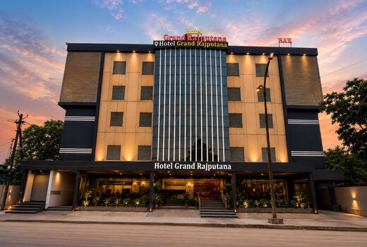 Hotel Grand Rajputana (Raipur Junction)