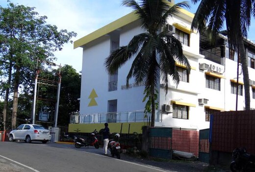 Hotel Rhishabh