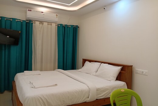 Shri Dham Homestay Private Room with Bathroom