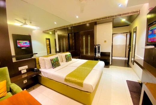 Hotel Yellow Sapphire