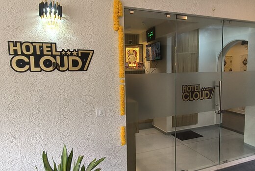 Hotel Cloud7