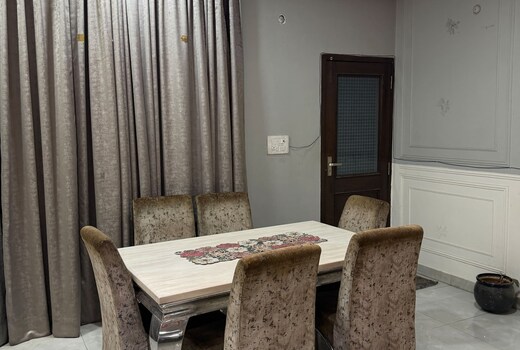 Cozy 3BHK penthouse with kitchen and lounge