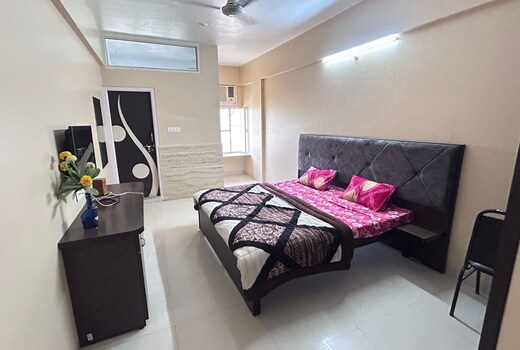 PDM COMFORTS GUEST HOUSE & HOSTEL