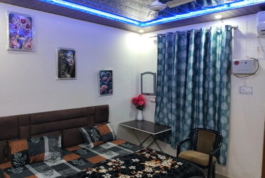SHIVA HOME STAY