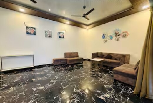 Lake Vibe 3bhk lake-Touch with private pool Pawna Lake Lonavala By The Explorer Stays