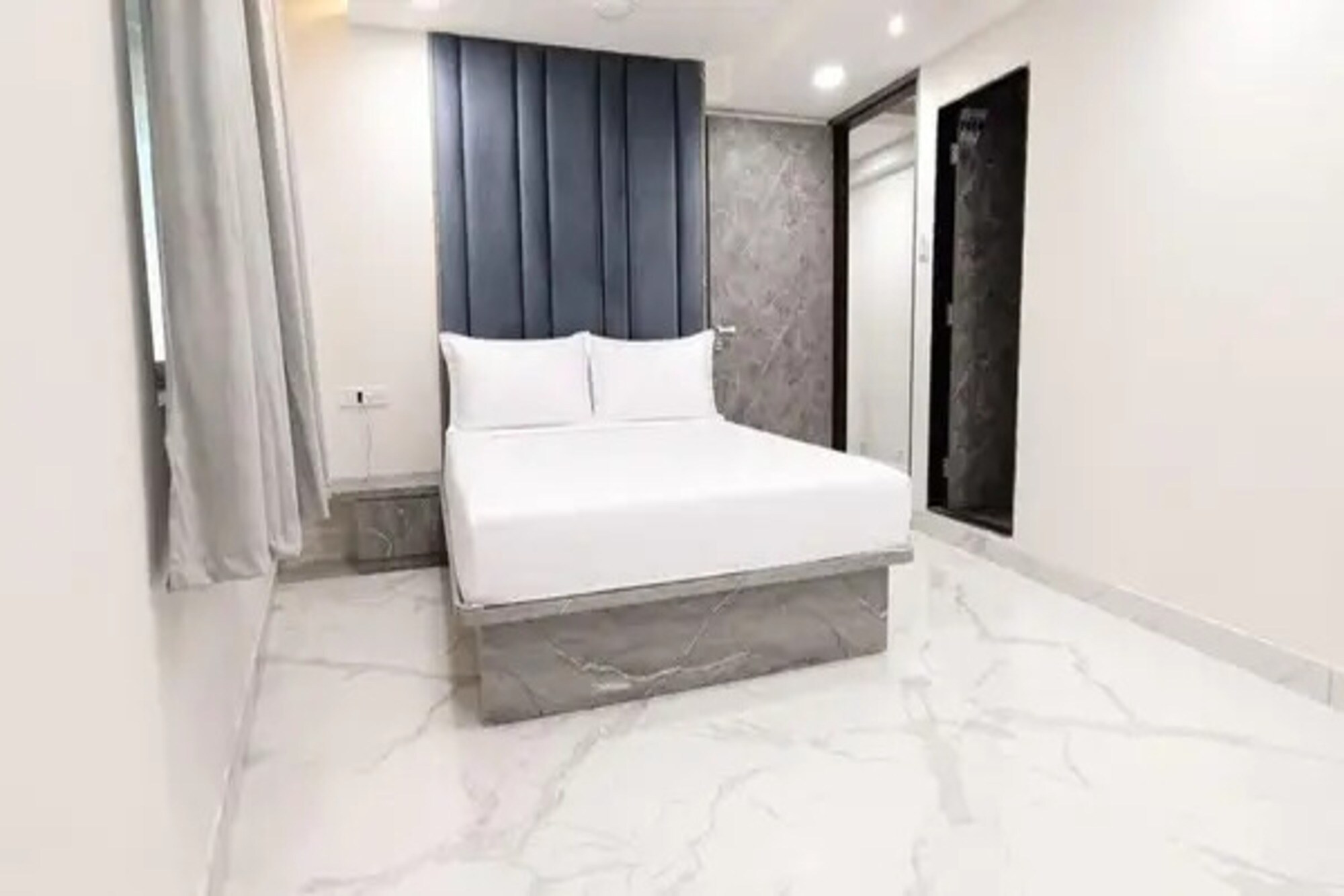 FabHotel Byland International