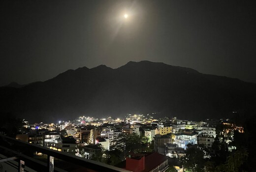 Adya Apartments & Retreats