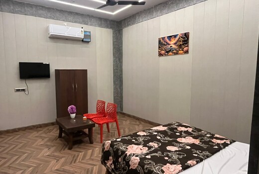 Shiv Swagat Hotel and Veg Restaurant