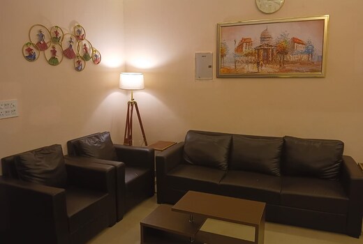 Viras Luxury Homestay A2