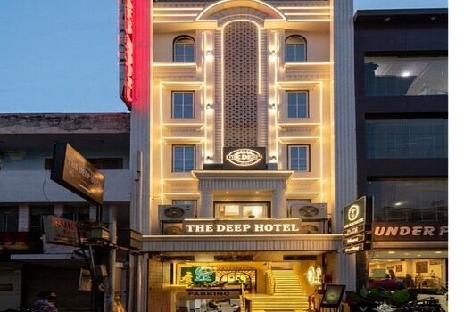 The Deep Hotel (Gumti No 5)