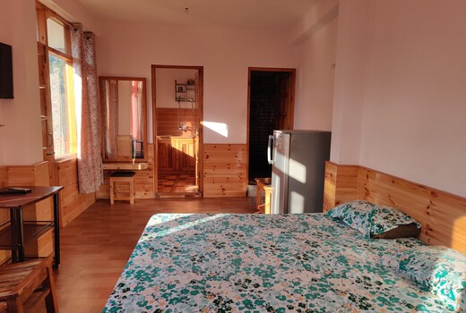Studio Aprtment fully furnished with free parking
