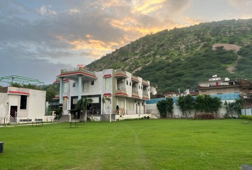 Hotel & Resort Virasat inn