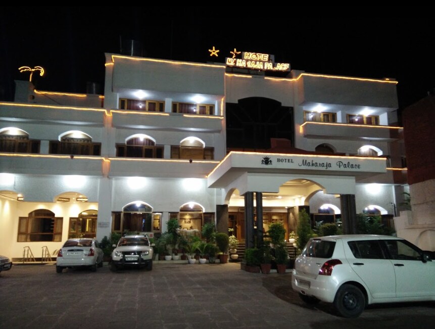 Hotel Maharaja Palace