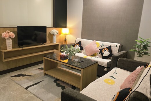 The Suites Inn | Entire 1BHK Apartment