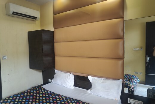Hotel Samrat