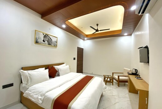 Luxe Stay's