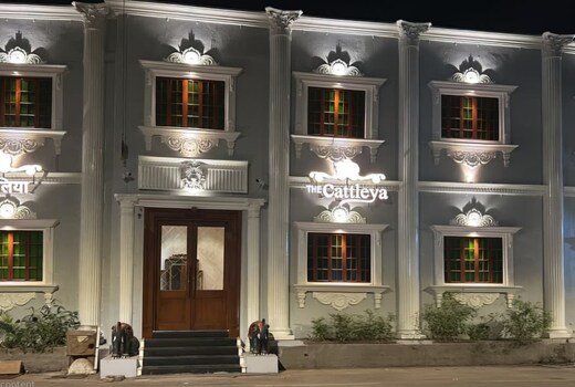 Hotel Cattleya near Mumbai International Airport